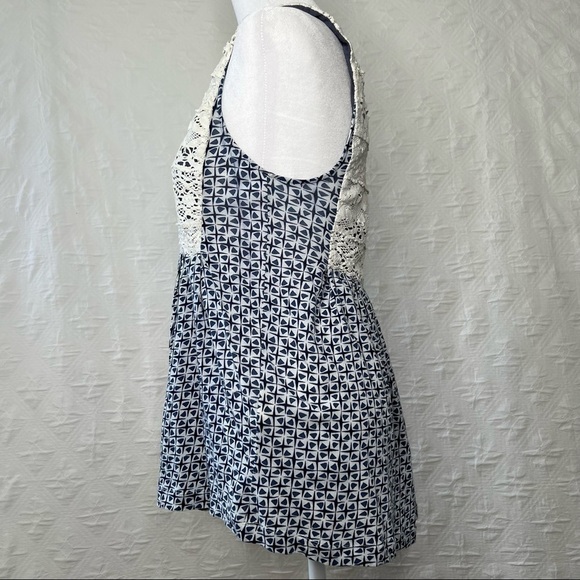Anthropologie by Tiny Sleeveless Boho Tank Top Crocheted - Picture 2 of 6
